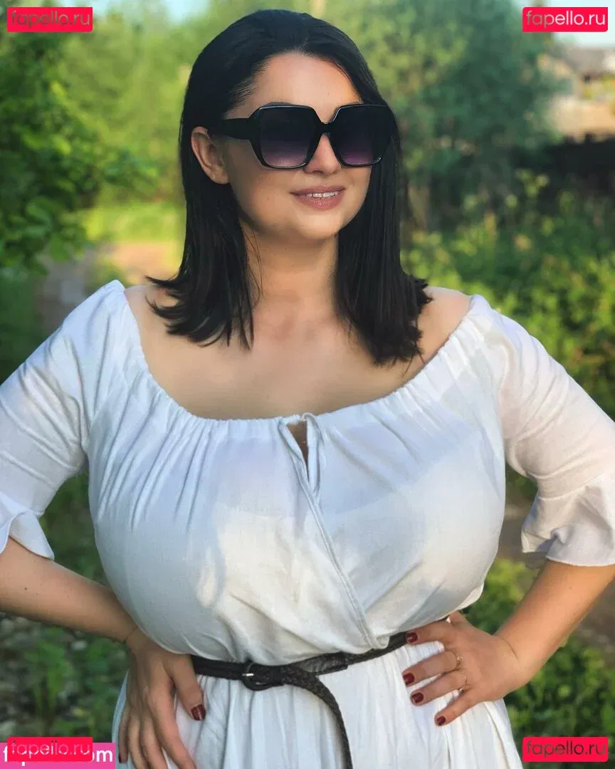 Irina P Onlyfans Photo Gallery 