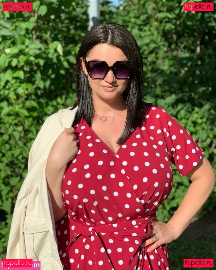 Irina P Onlyfans Photo Gallery 