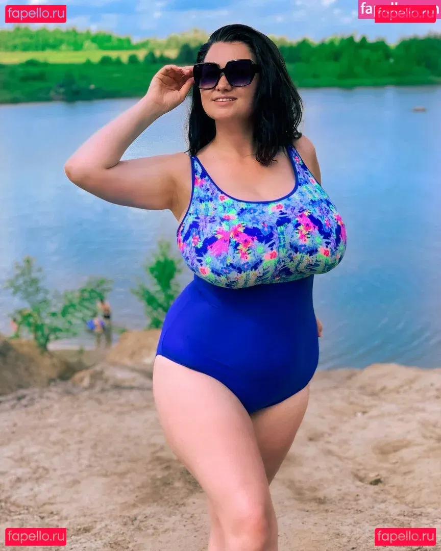 Irina P Onlyfans Photo Gallery 