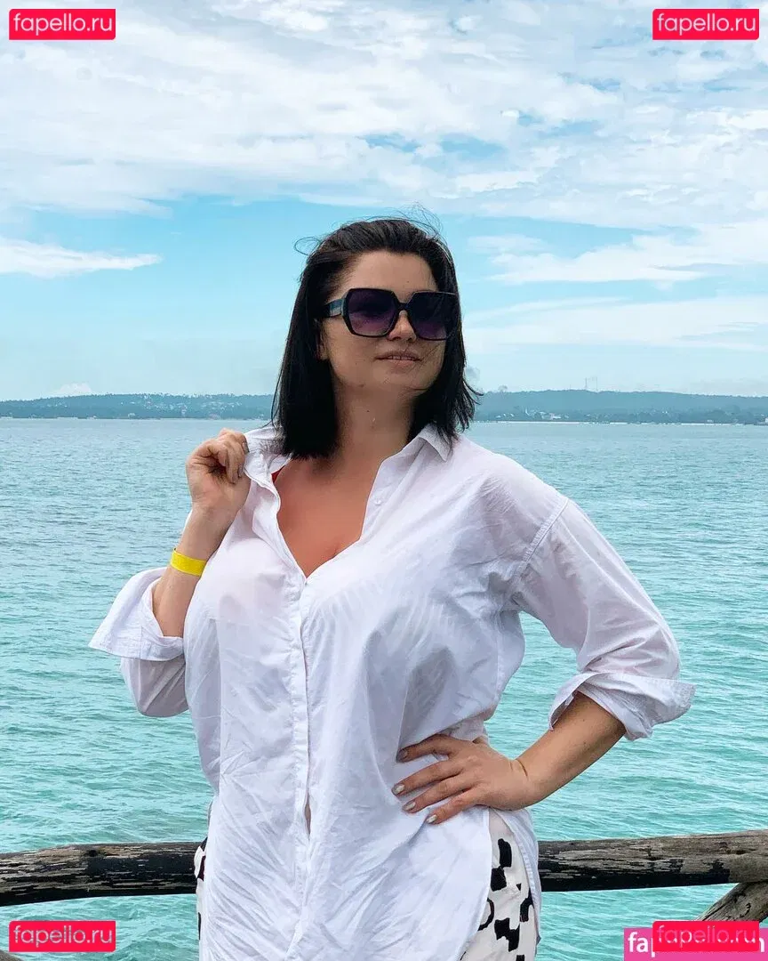 Irina P Onlyfans Photo Gallery 