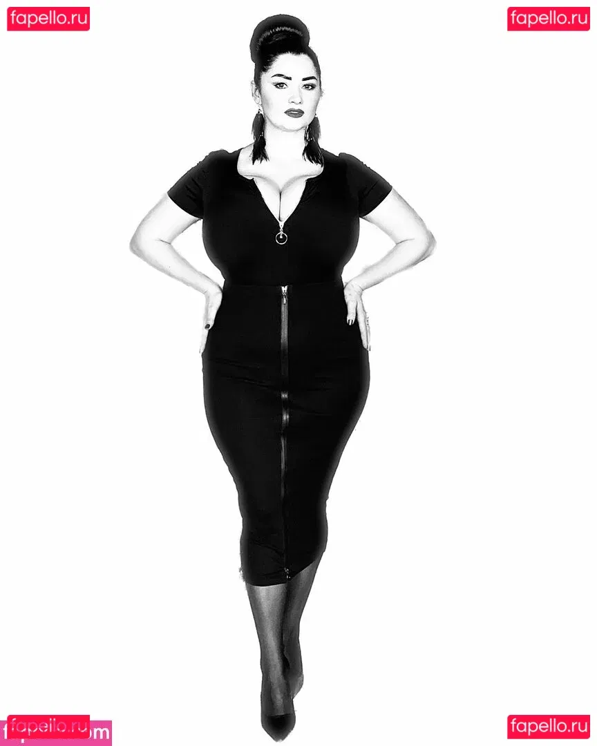 Irina P Onlyfans Photo Gallery 