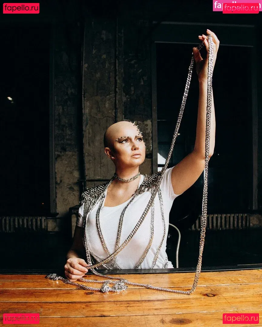 Irina P Onlyfans Photo Gallery 