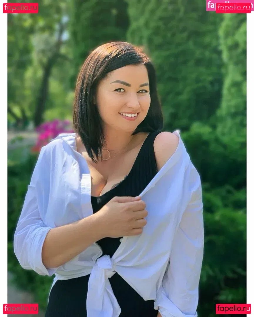 Irina P Onlyfans Photo Gallery 