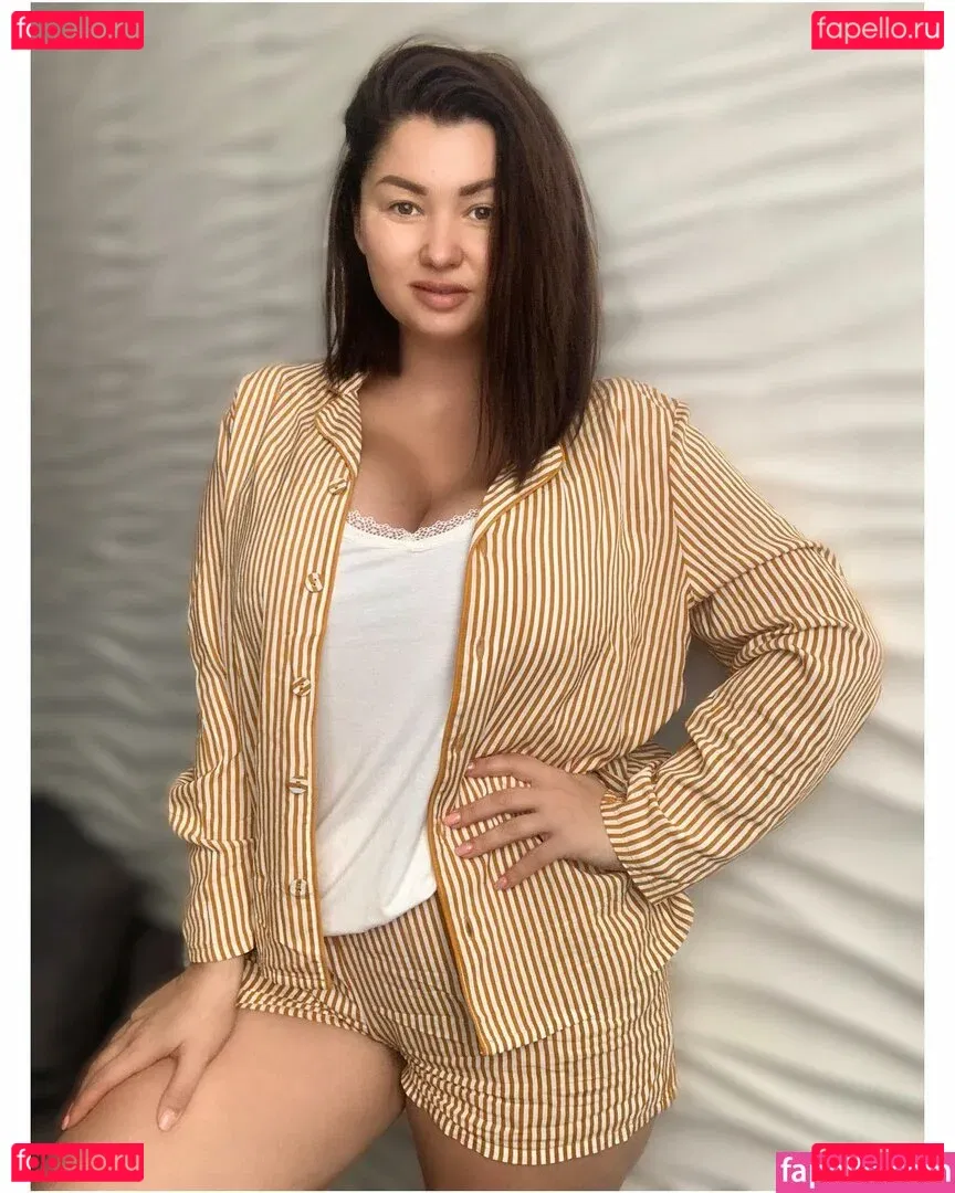 Irina P Onlyfans Photo Gallery 