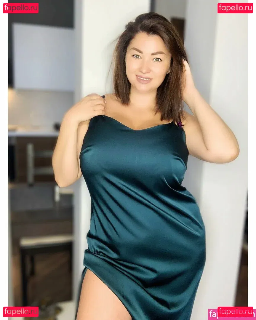 Irina P Onlyfans Photo Gallery 