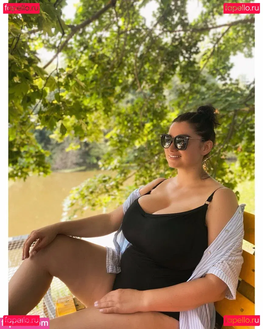 Irina P Onlyfans Photo Gallery 
