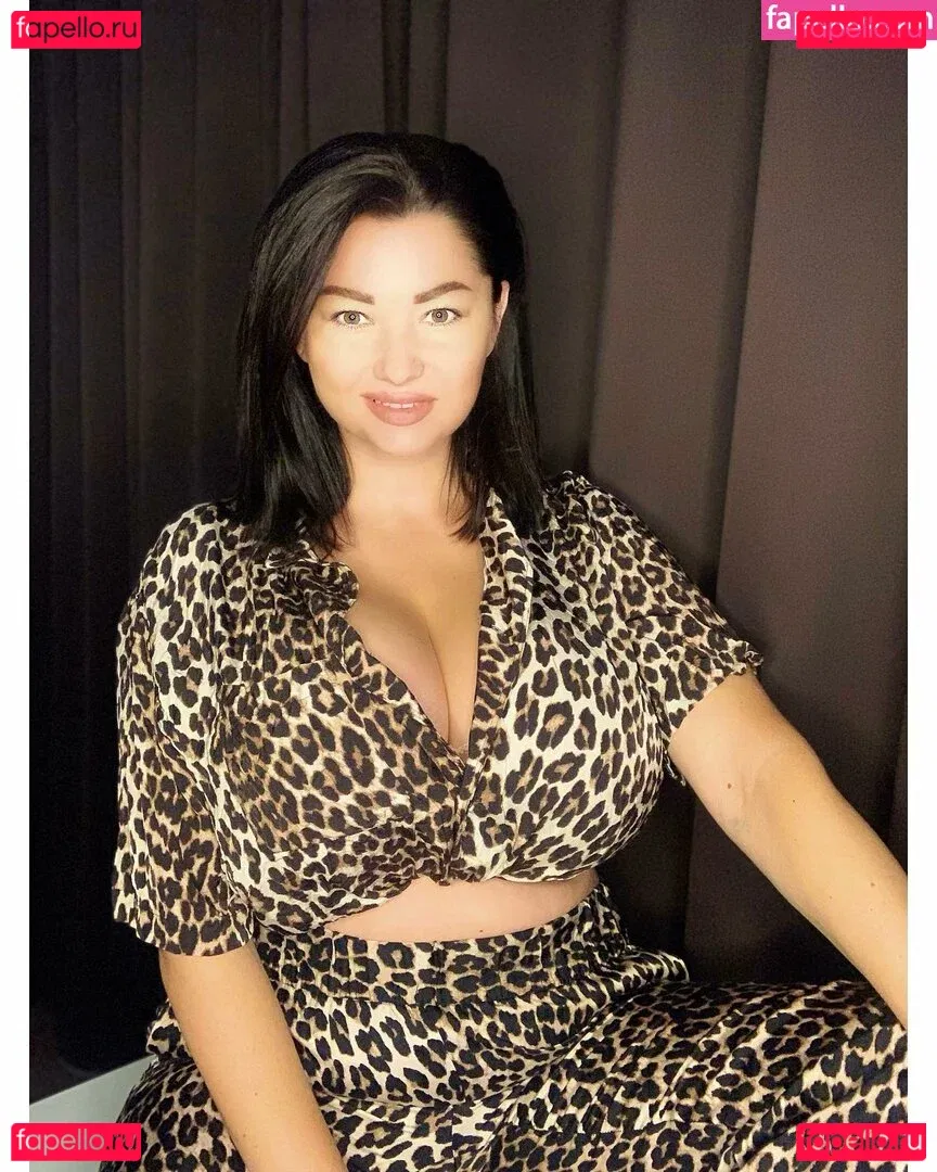 Irina P Onlyfans Photo Gallery 