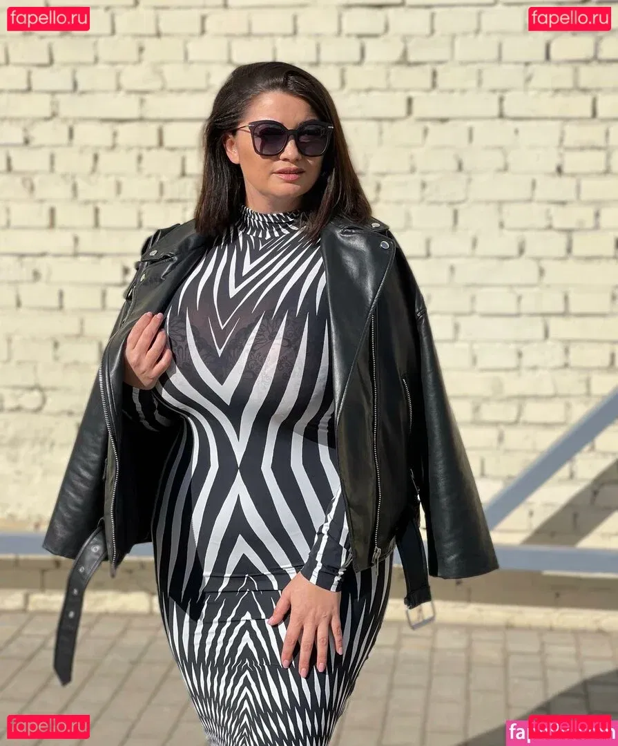 Irina P Onlyfans Photo Gallery 