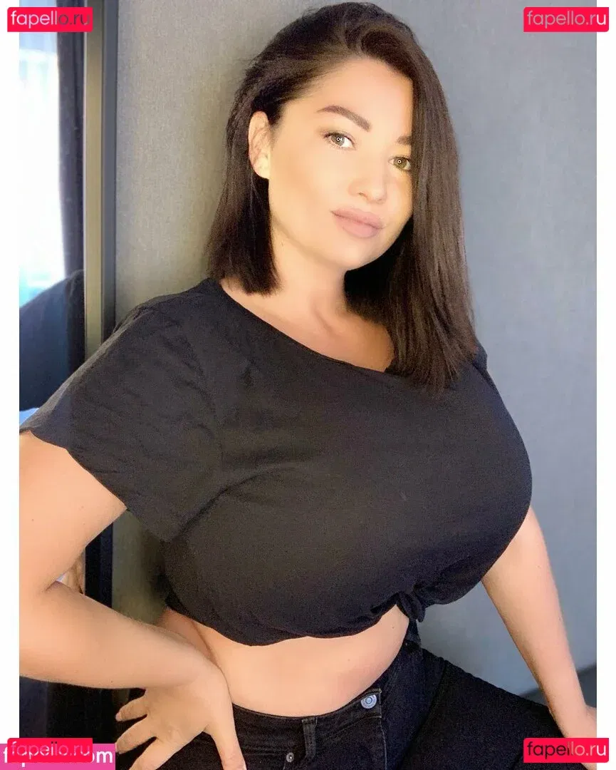Irina P Onlyfans Photo Gallery 