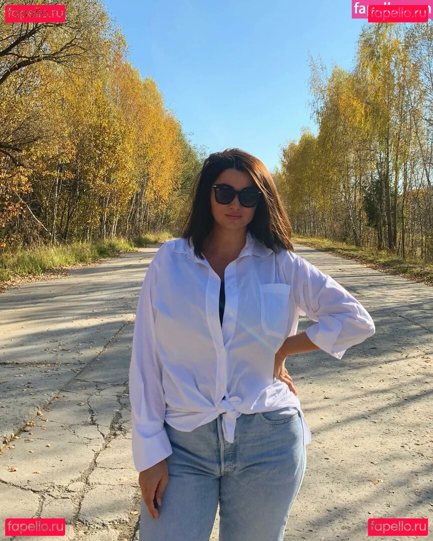 Irina P Onlyfans Photo Gallery 