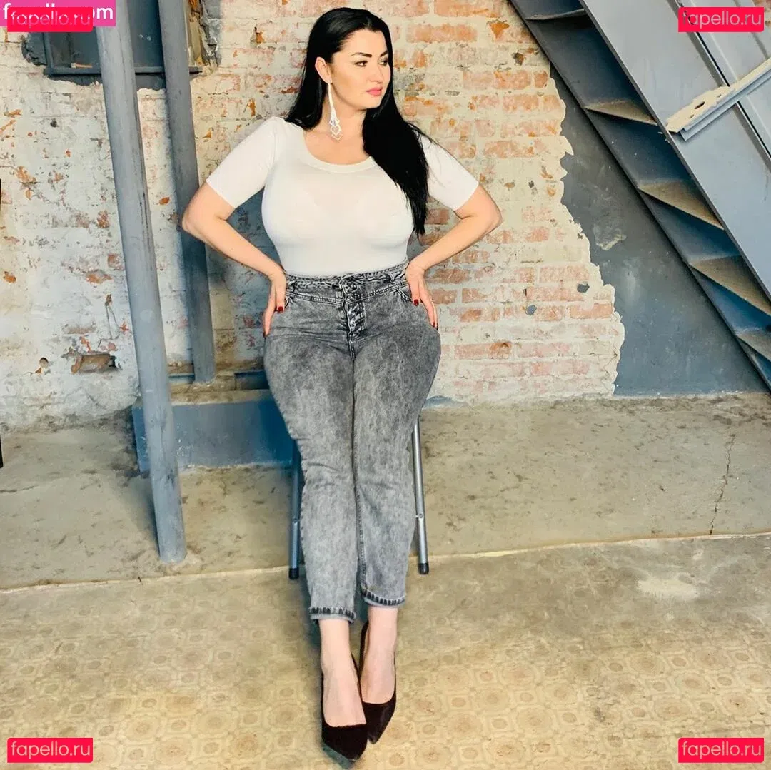 Irina P Onlyfans Photo Gallery 