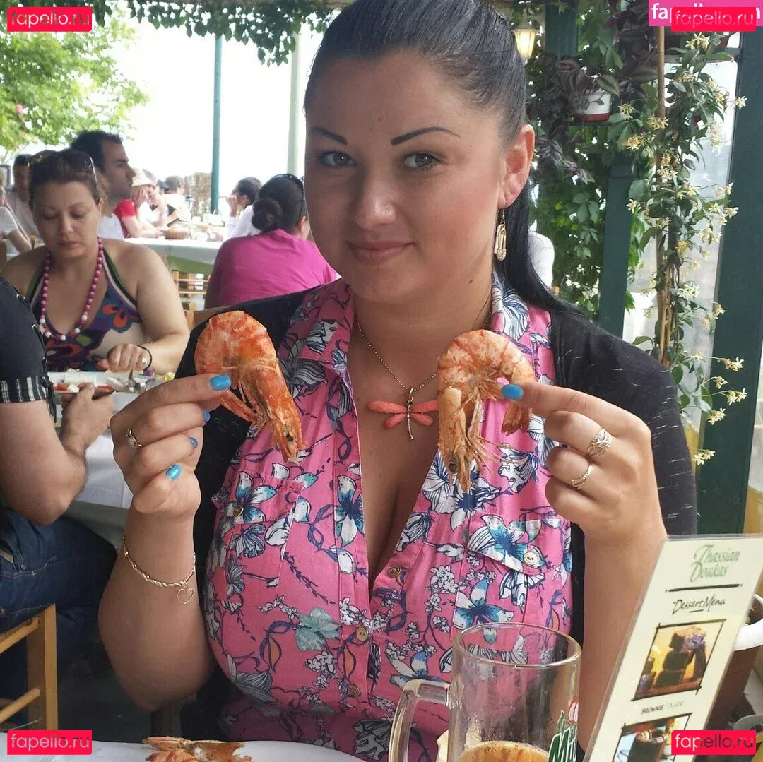 Irina P Onlyfans Photo Gallery 