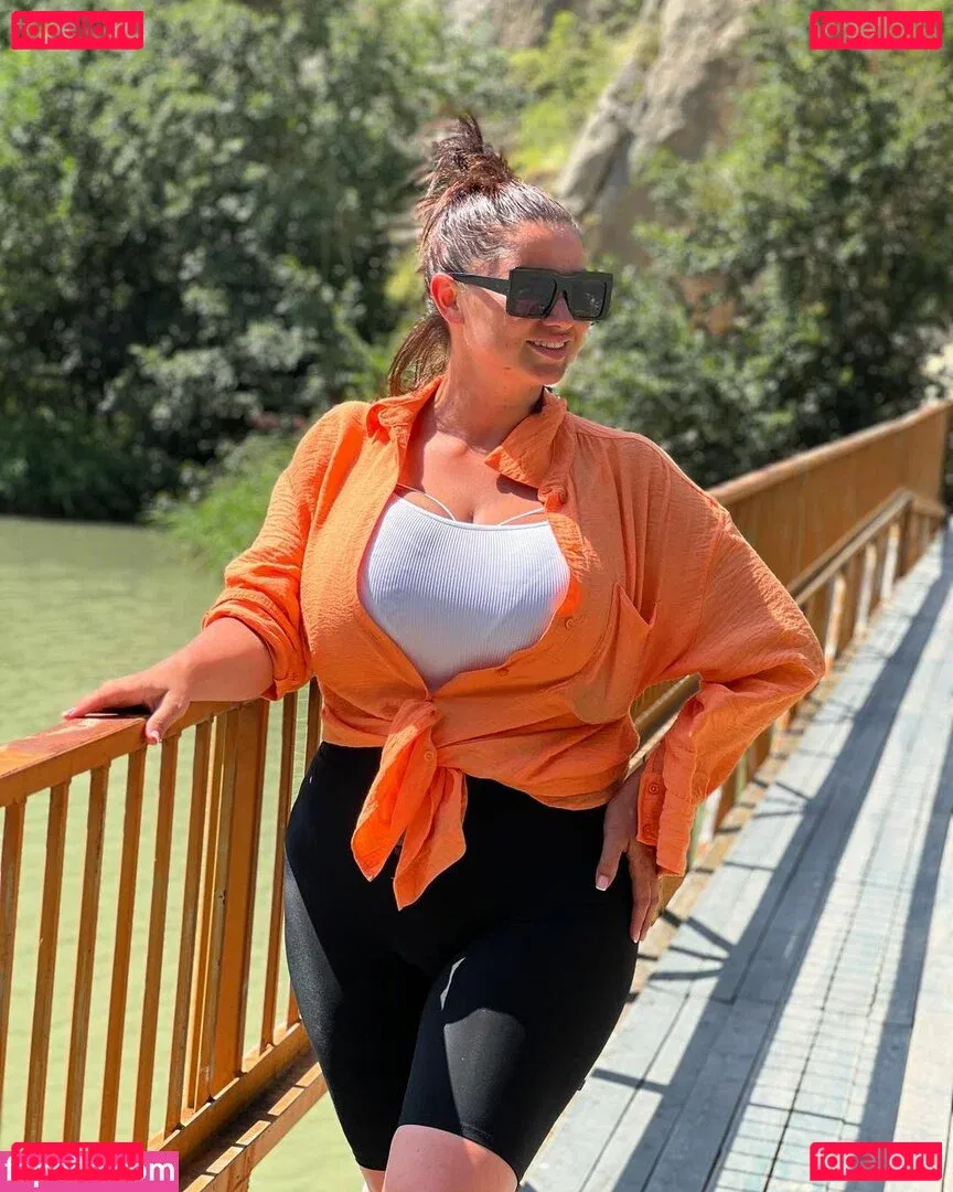 Irina P Onlyfans Photo Gallery 