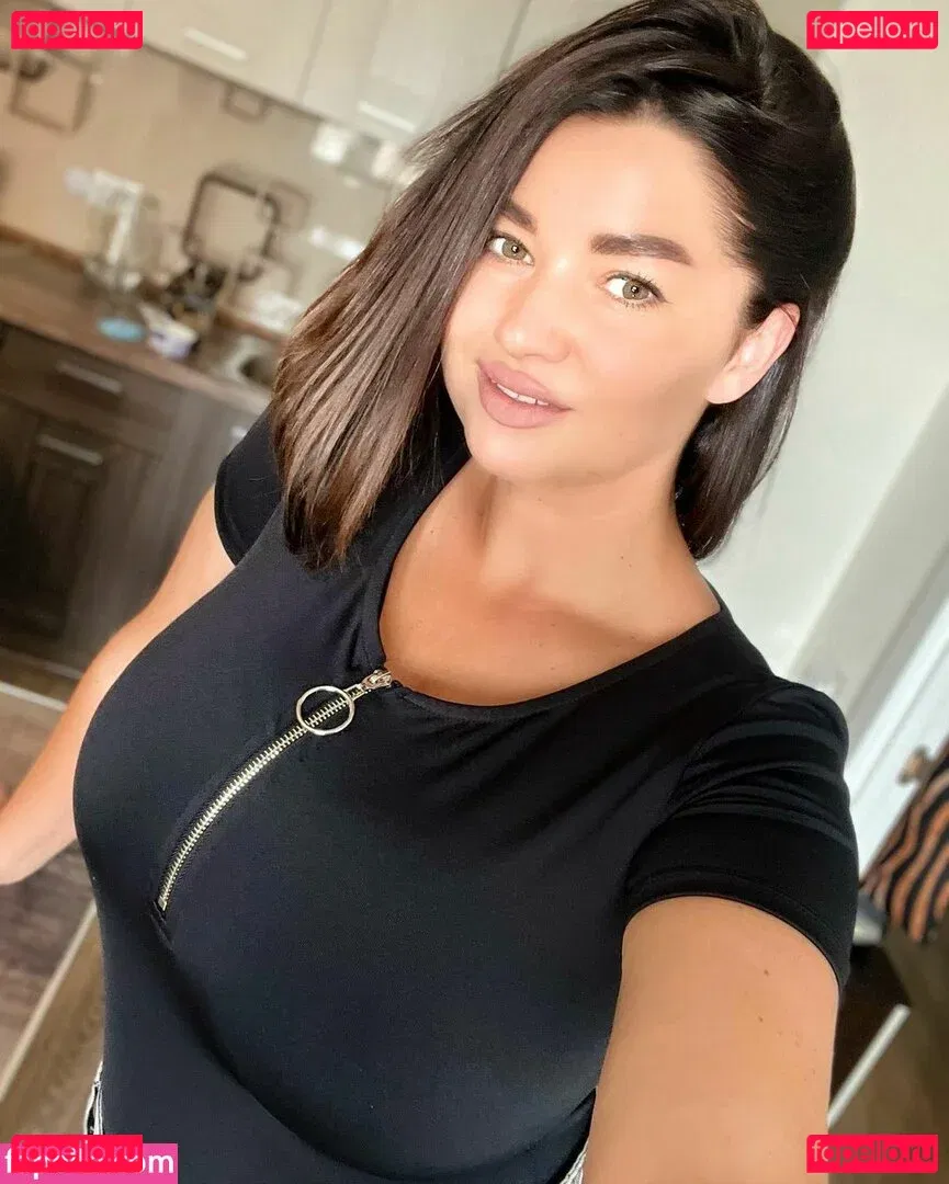 Irina P Onlyfans Photo Gallery 