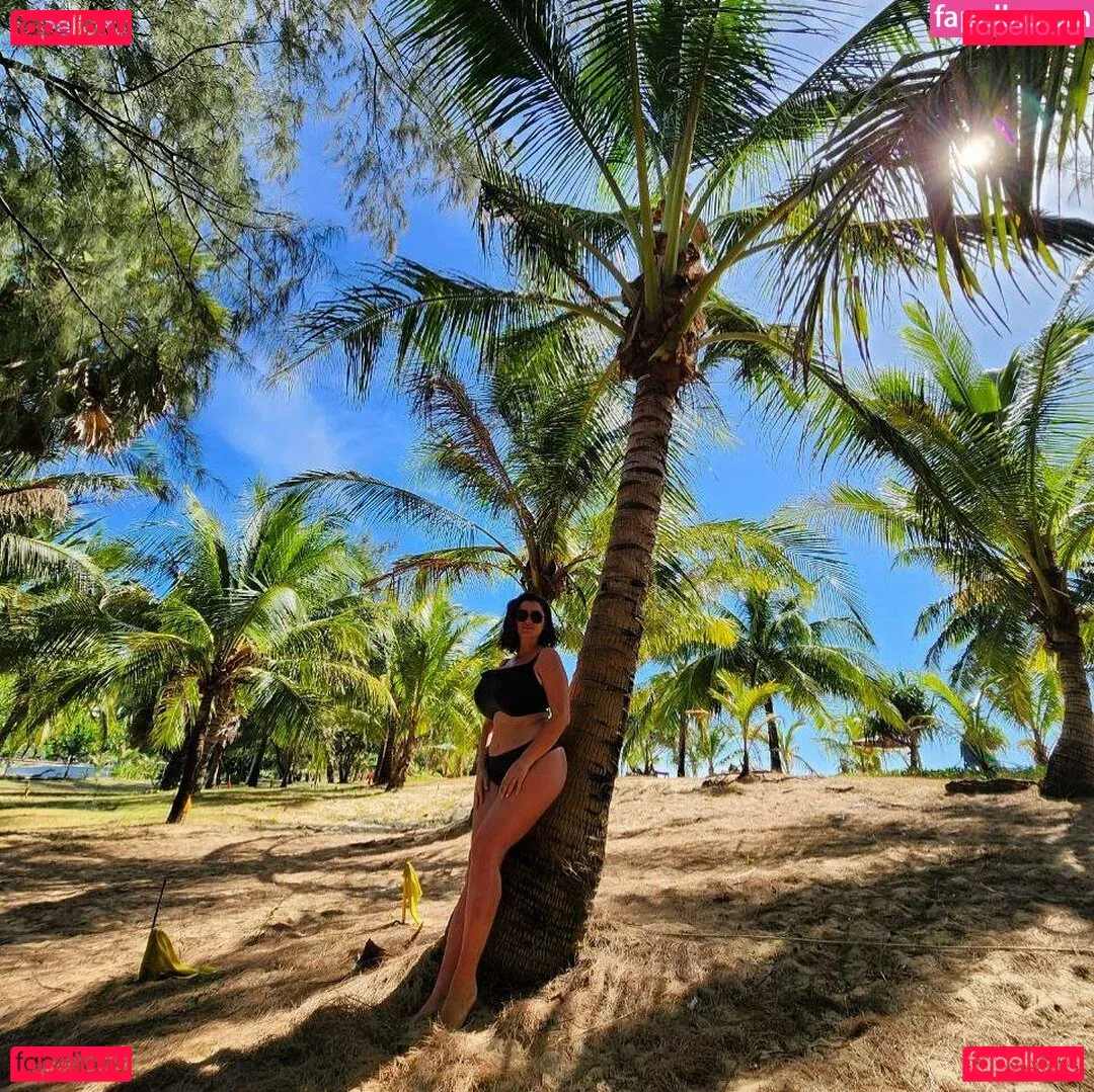 Irina P Onlyfans Photo Gallery 