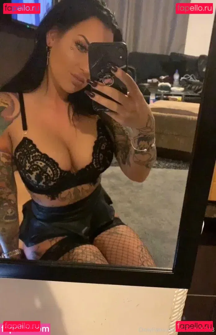 naughtyinkedwhore Onlyfans Photo Gallery 