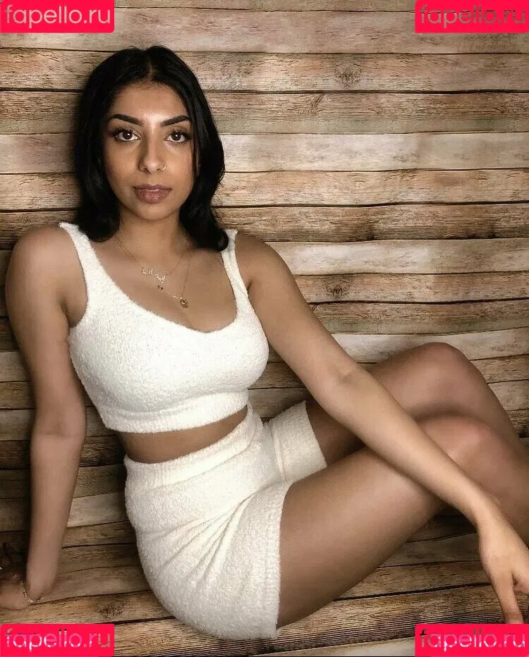 Iman Moosa Onlyfans Photo Gallery 