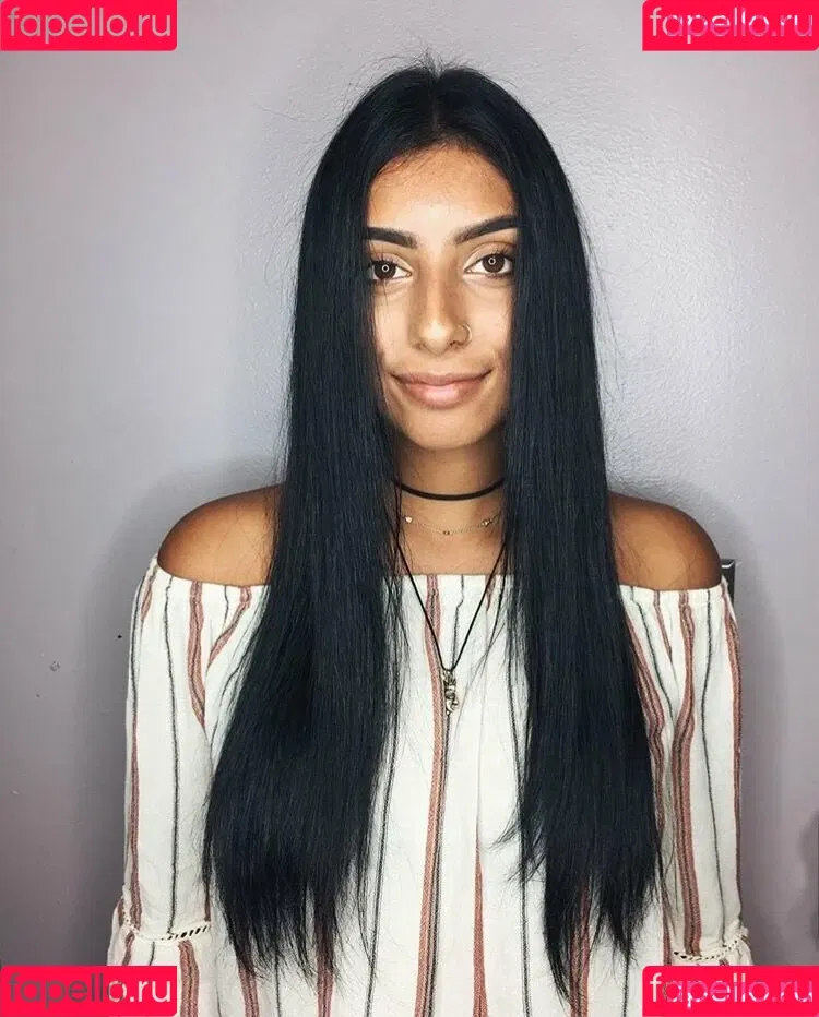 Iman Moosa Onlyfans Photo Gallery 