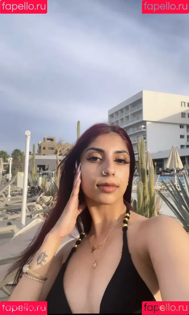 Iman Moosa Onlyfans Photo Gallery 