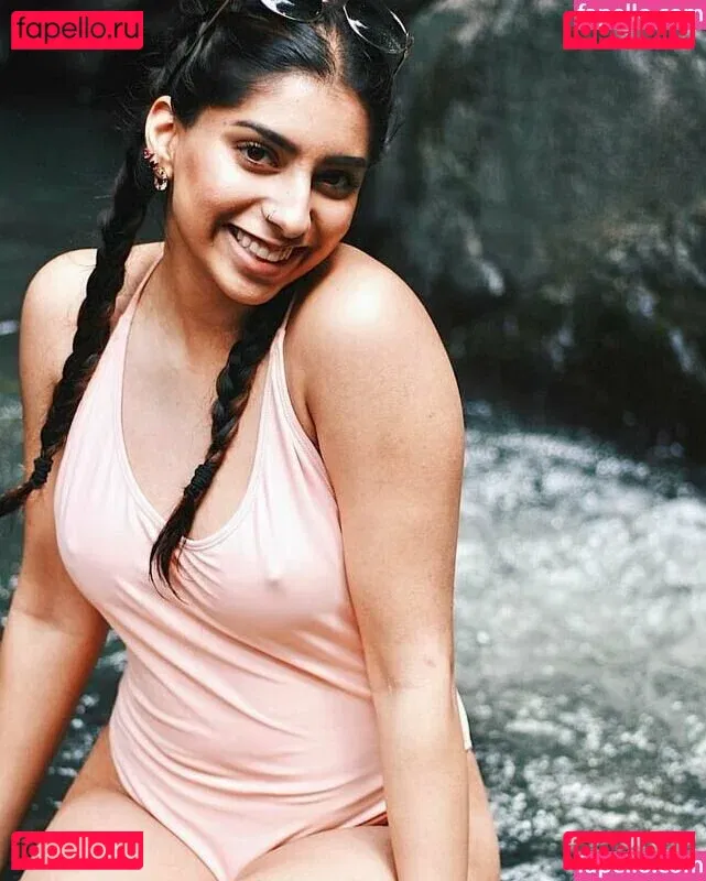 Iman Moosa Onlyfans Photo Gallery 