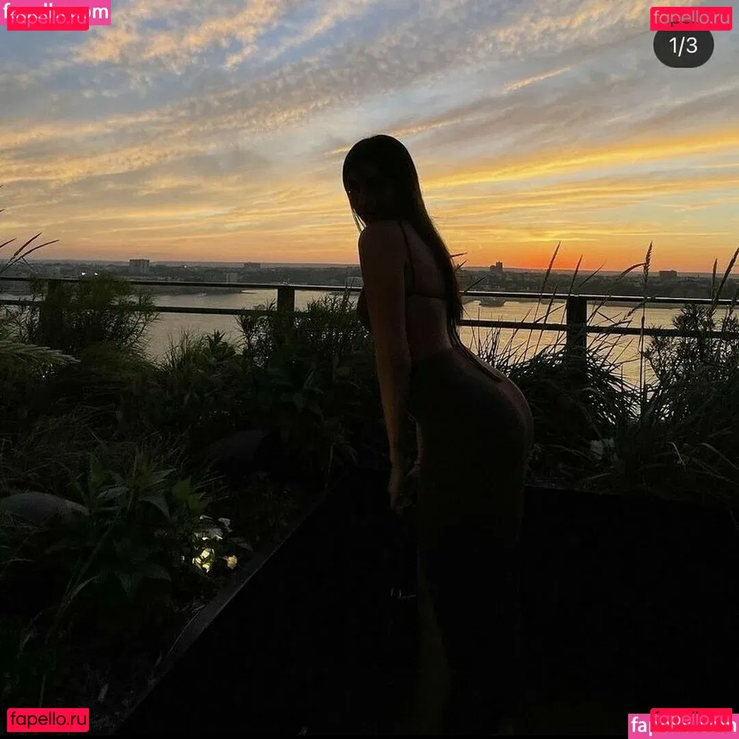 Iman Moosa Onlyfans Photo Gallery 