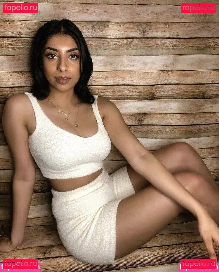 Iman Moosa Onlyfans Photo Gallery 