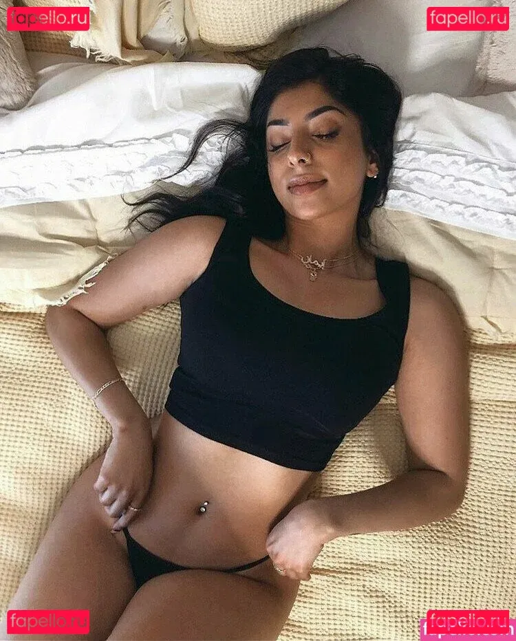 Iman Moosa Onlyfans Photo Gallery 