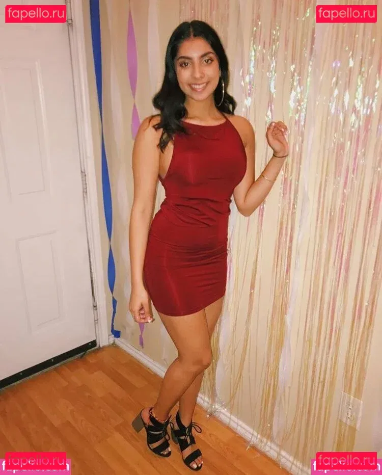 Iman Moosa Onlyfans Photo Gallery 