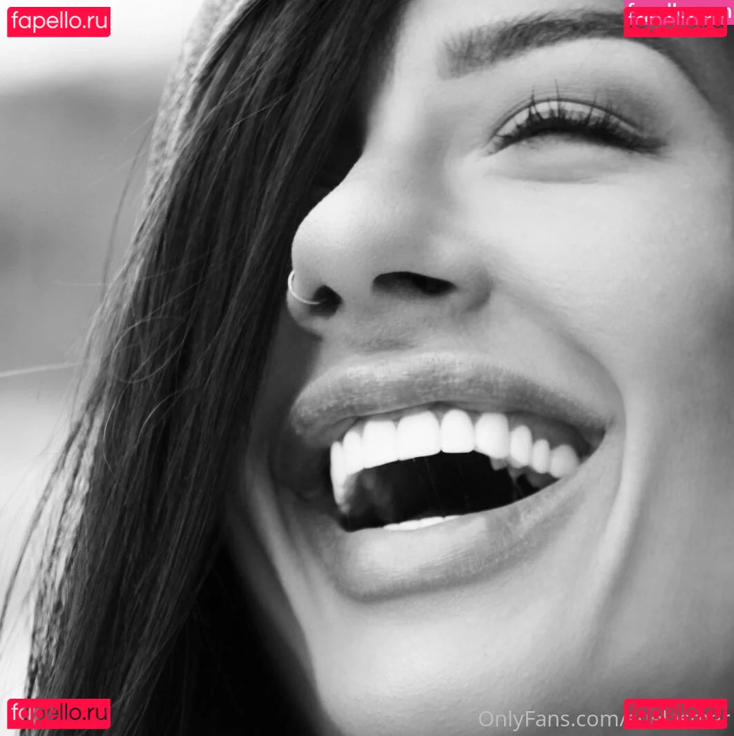 Sue Lasmar Onlyfans Photo Gallery 