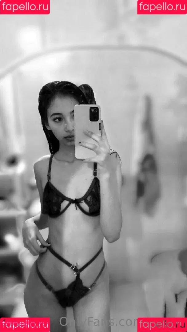 yesiiv Onlyfans Photo Gallery 