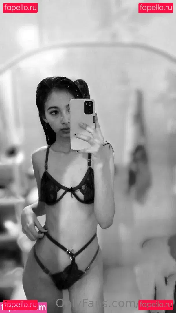 yesiiv Onlyfans Photo Gallery 