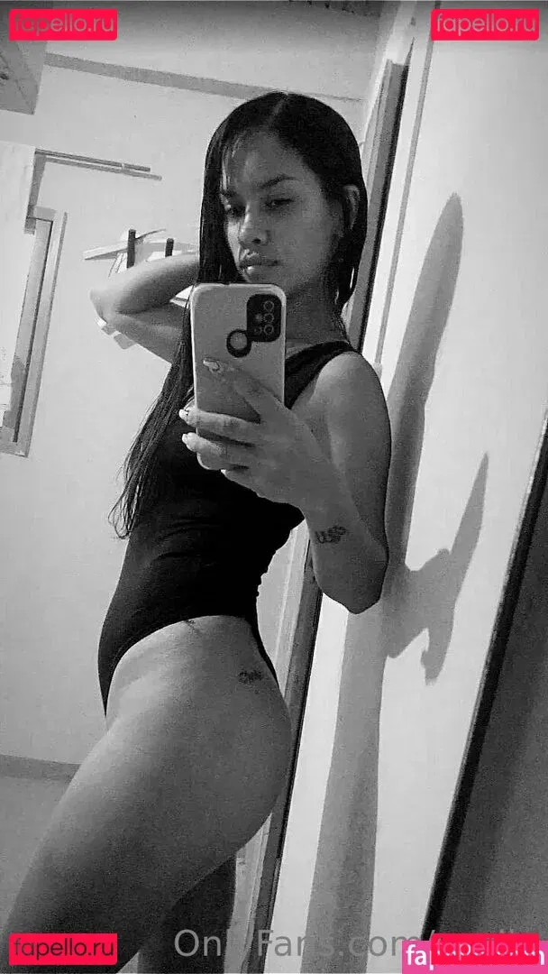 yesiiv Onlyfans Photo Gallery 