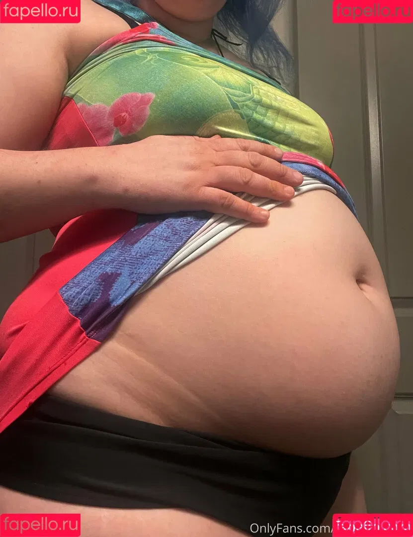 bigbellybecky Onlyfans Photo Gallery 