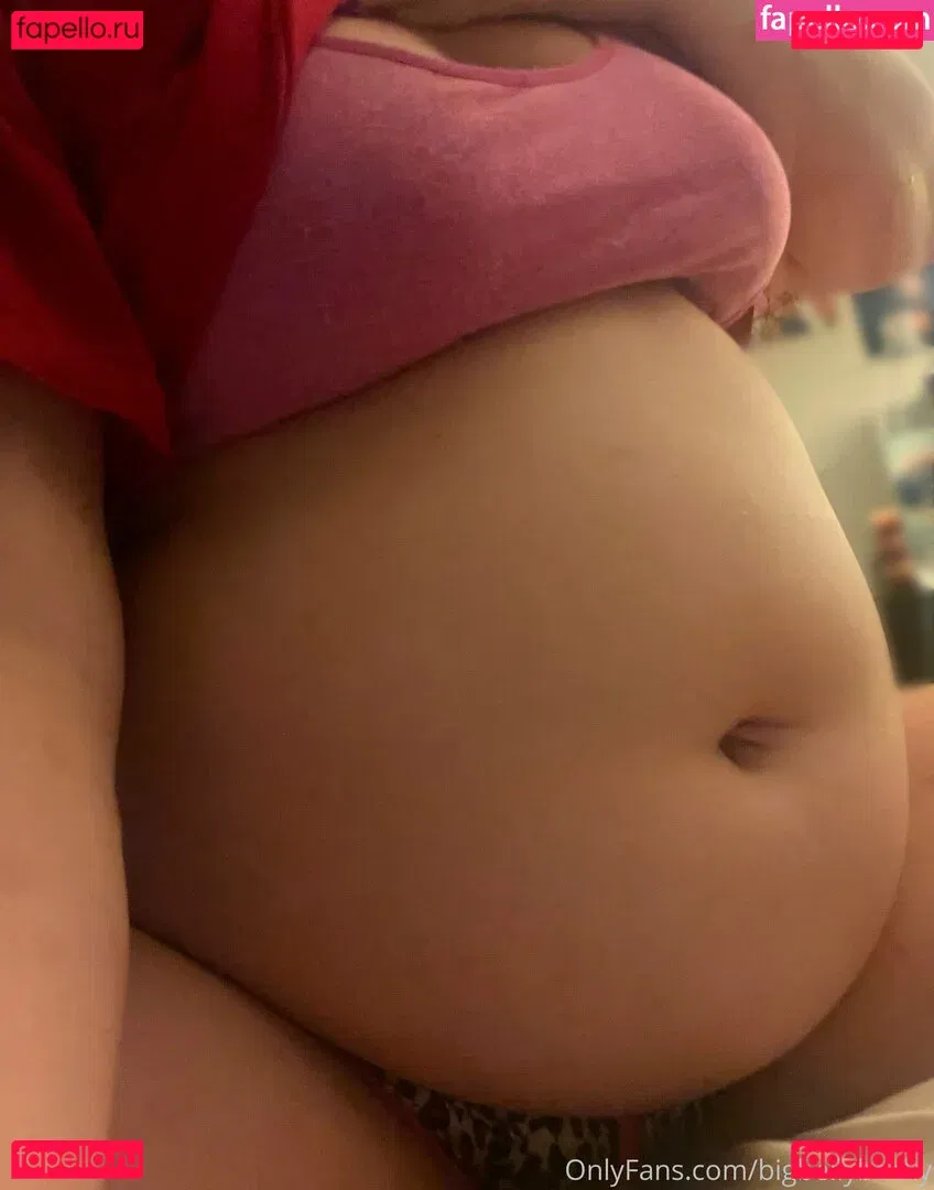 bigbellybecky Onlyfans Photo Gallery 