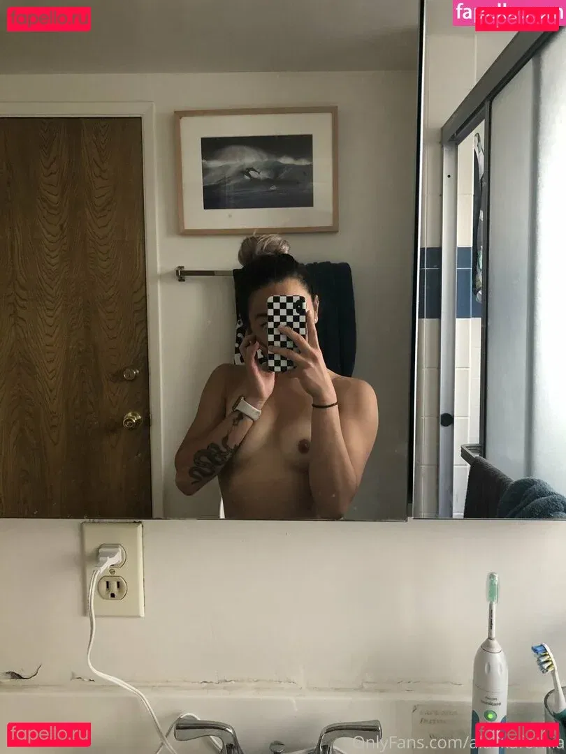 shesthe49thstate Onlyfans Photo Gallery 