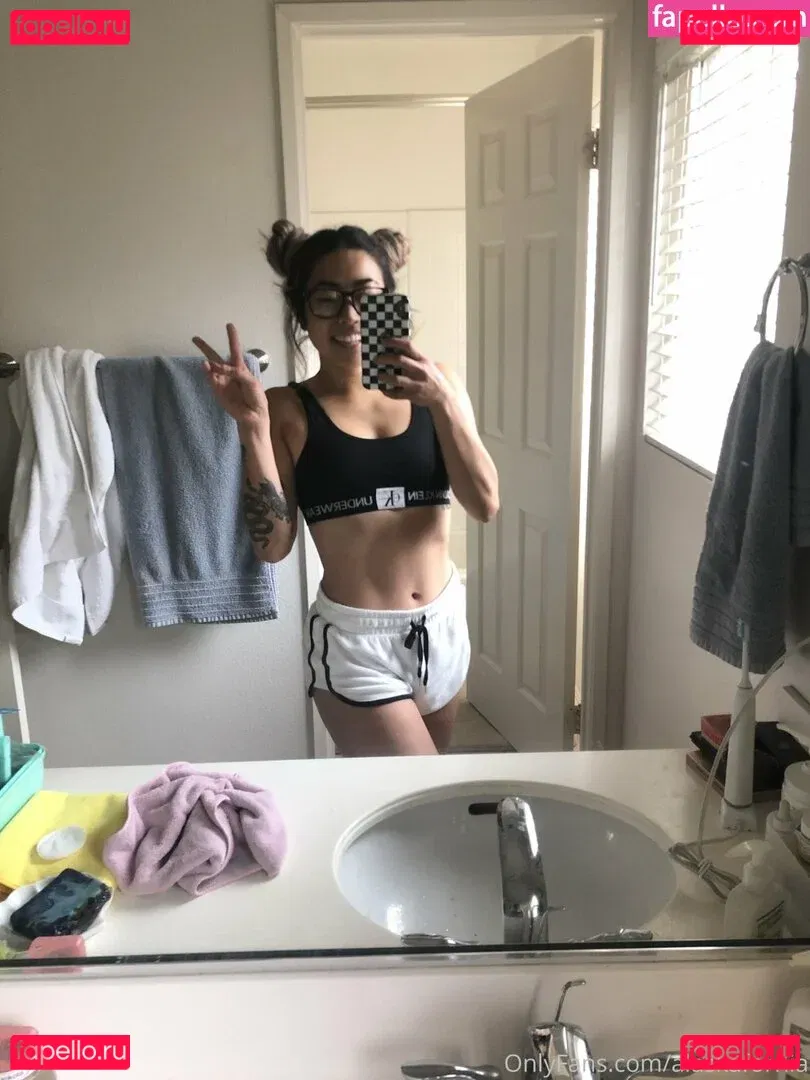 shesthe49thstate Onlyfans Photo Gallery 