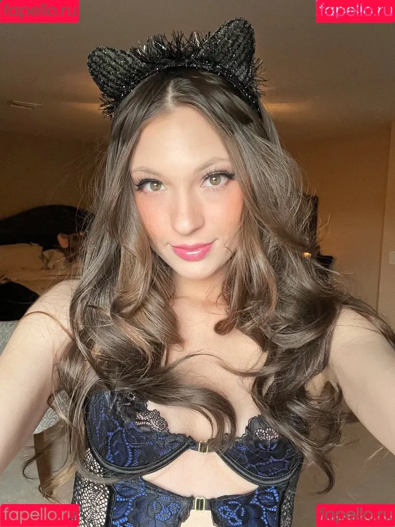 Anna Blossom Onlyfans Photo Gallery 
