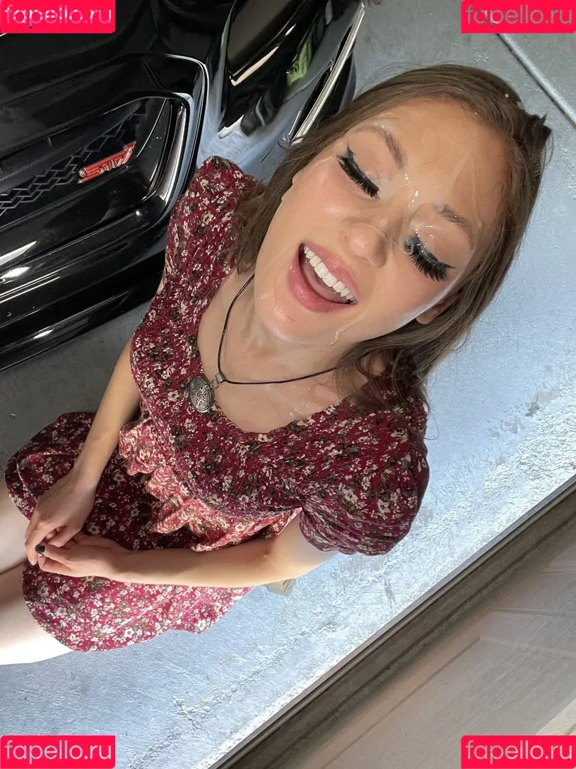 Anna Blossom Onlyfans Photo Gallery 