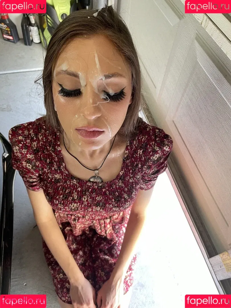 Anna Blossom Onlyfans Photo Gallery 