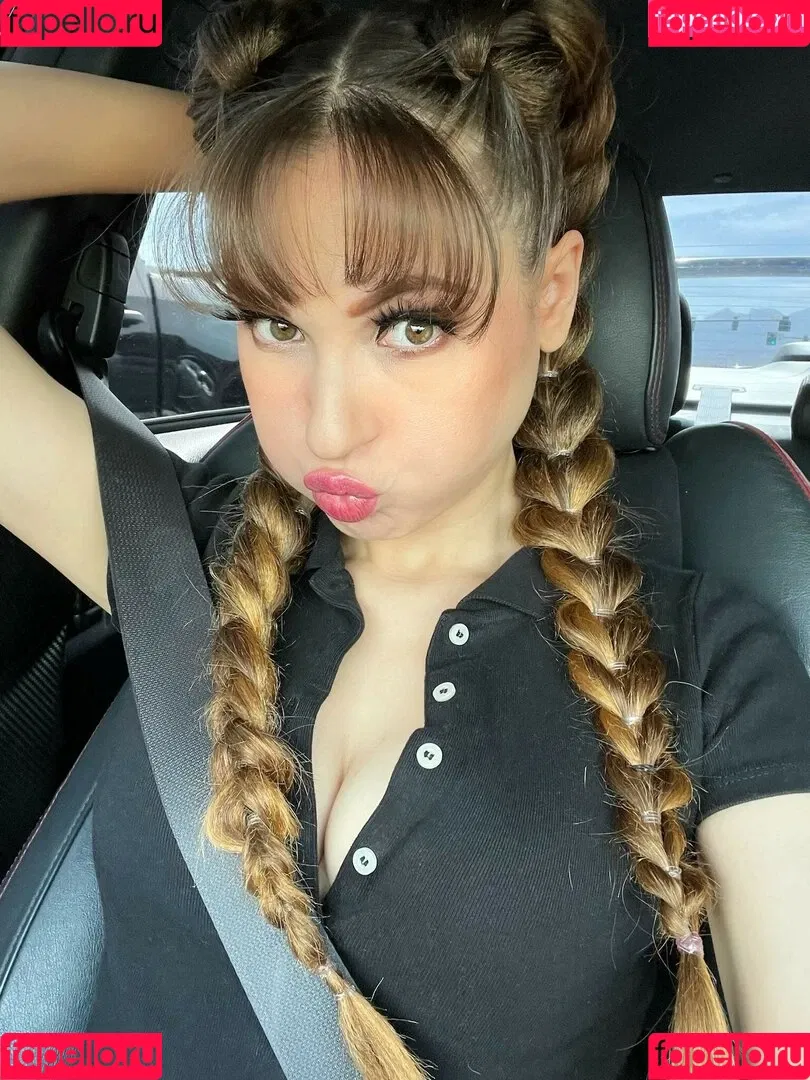Anna Blossom Onlyfans Photo Gallery 