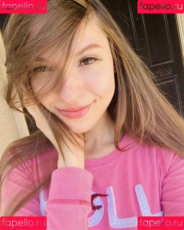 Anna Blossom Onlyfans Photo Gallery 