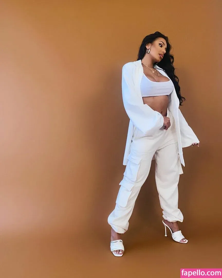 Natseleen Onlyfans Photo Gallery 