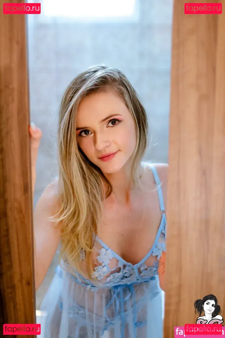 Kimnina Onlyfans Photo Gallery 