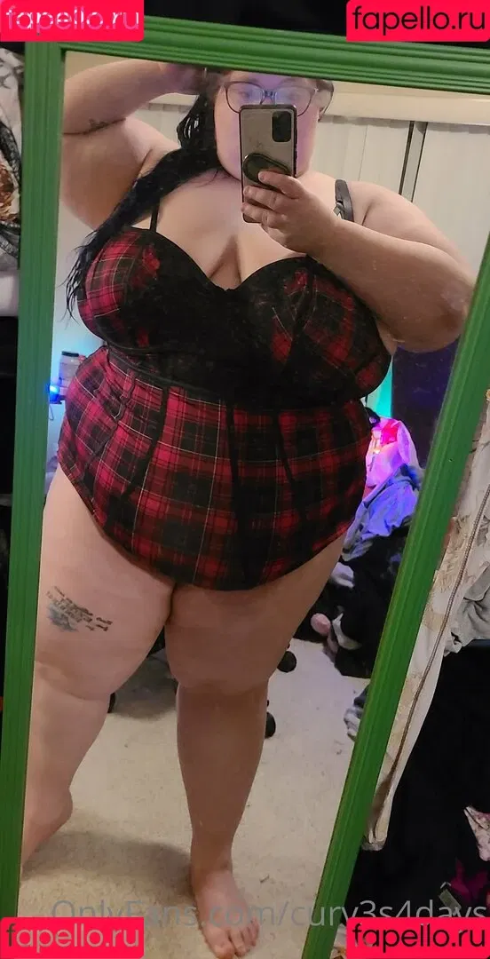 curv3s4days Onlyfans Photo Gallery 