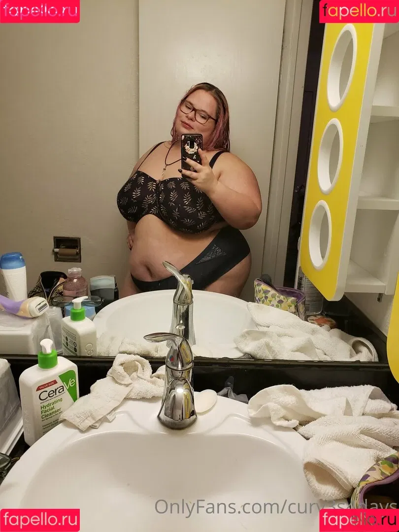 curv3s4days Onlyfans Photo Gallery 