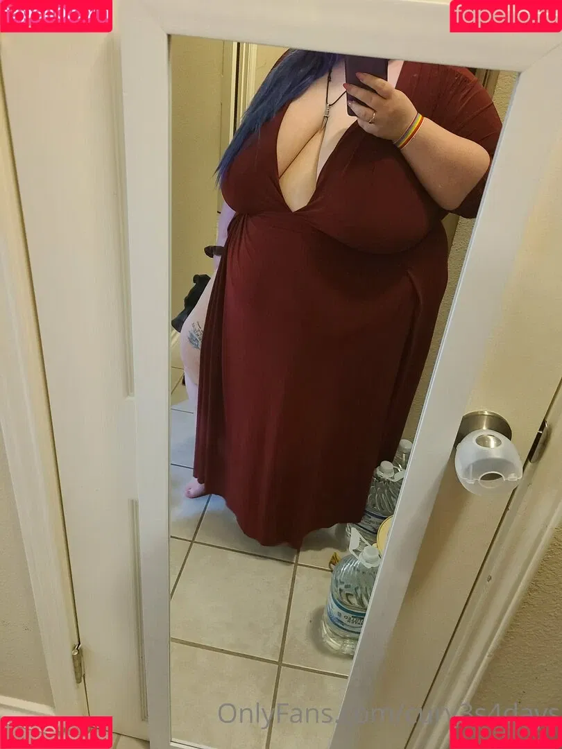 curv3s4days Onlyfans Photo Gallery 