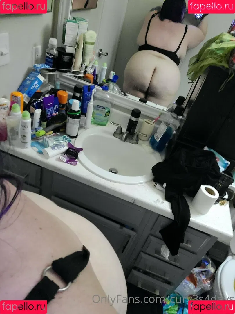 curv3s4days Onlyfans Photo Gallery 