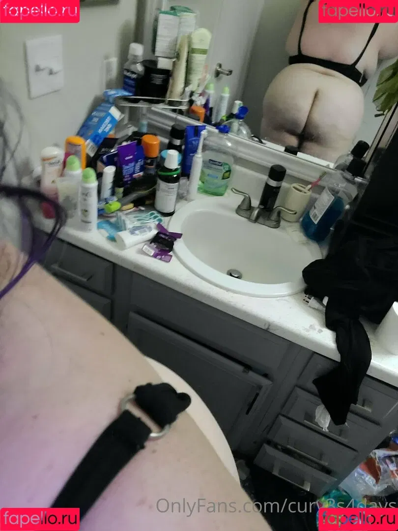 curv3s4days Onlyfans Photo Gallery 