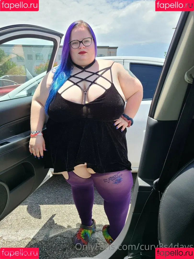 curv3s4days Onlyfans Photo Gallery 