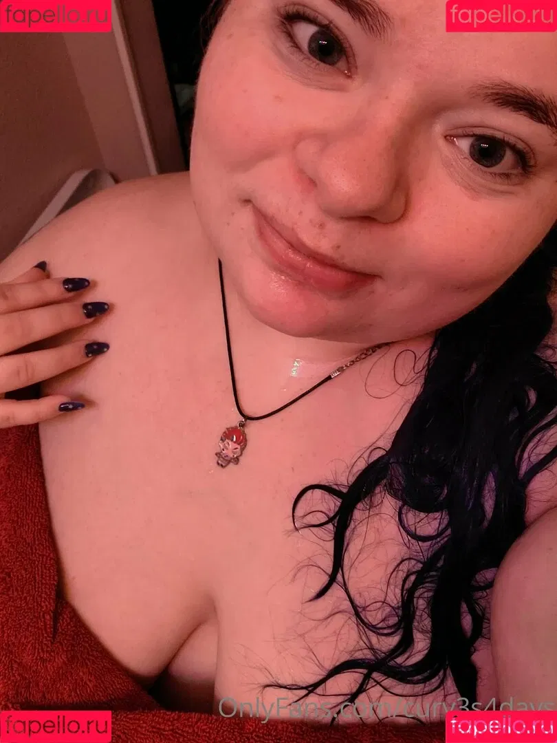 curv3s4days Onlyfans Photo Gallery 